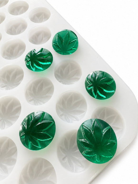 Forma do żelków w kształcie liścia 3.1 mL, 185 gniazd, ze szmaragdowozielonymi żelkami